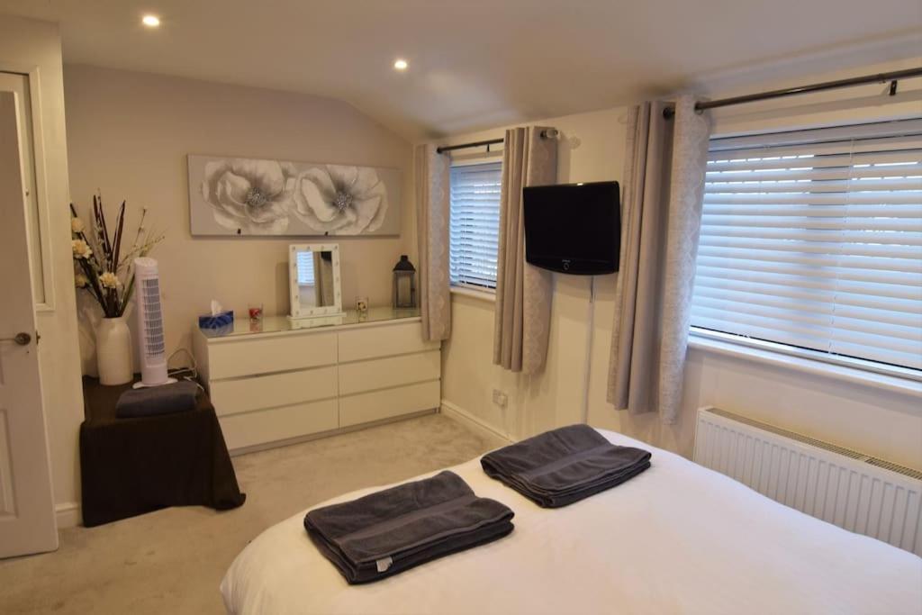 Mikes At Menai - Stylish & Spacious 3 Bed House In Menai Bridge. ภายนอก รูปภาพ