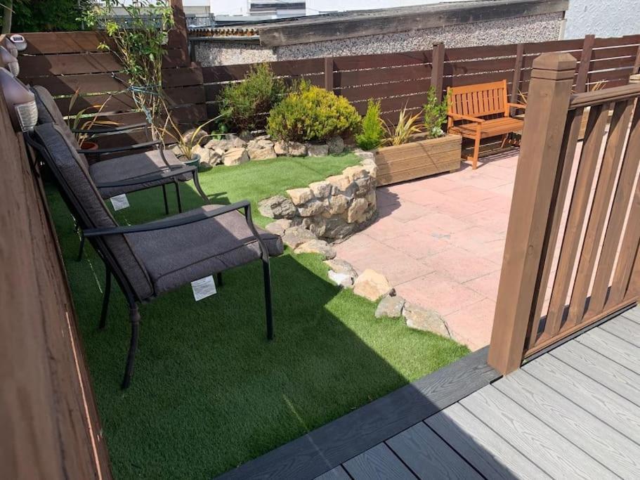Mikes At Menai - Stylish & Spacious 3 Bed House In Menai Bridge. ภายนอก รูปภาพ