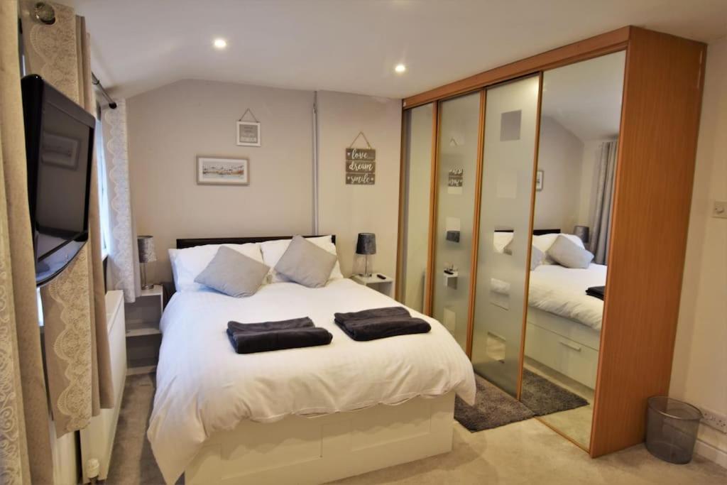 Mikes At Menai - Stylish & Spacious 3 Bed House In Menai Bridge. ภายนอก รูปภาพ